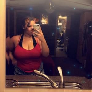 Meet your Posher, Alexis